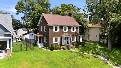 Tiny photo for 1024 W 15th Street, Davenport, IA 52804 (MLS # 12716066)