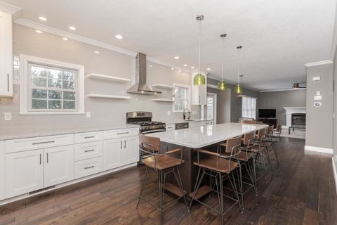 Tiny photo for 1510 Cashel Drive, Bloomington, IL 61704 (MLS # 12608828)