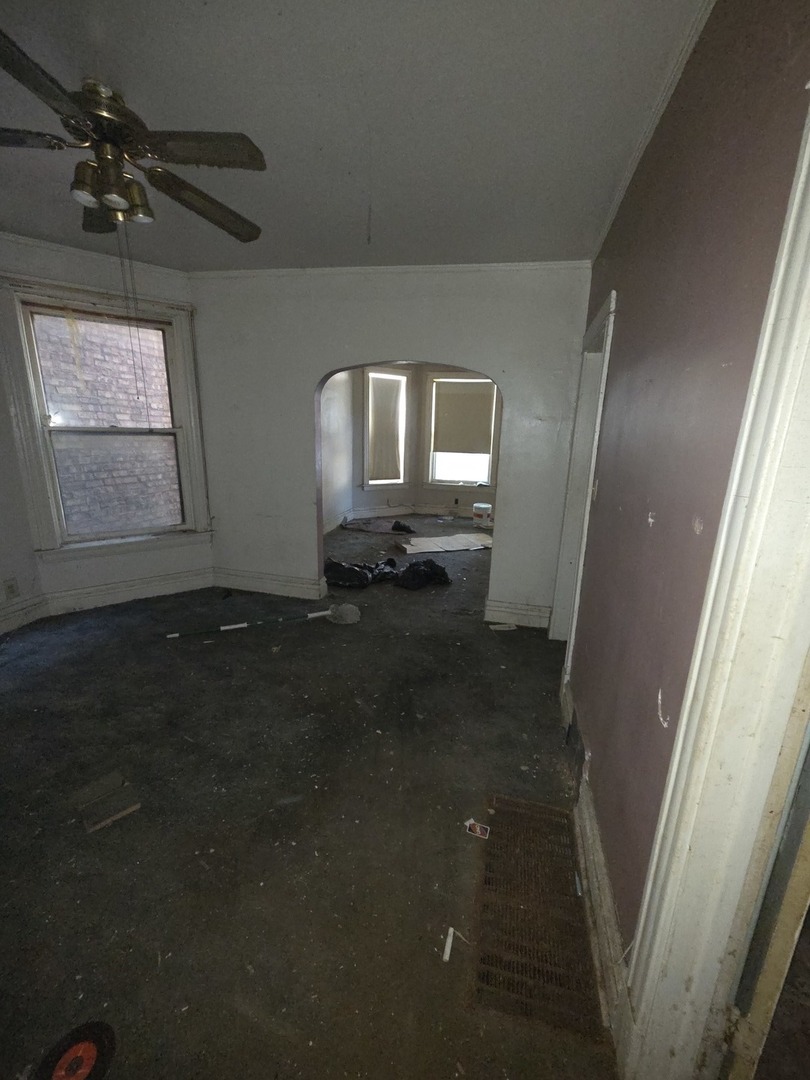 5935 S Elizabeth Street