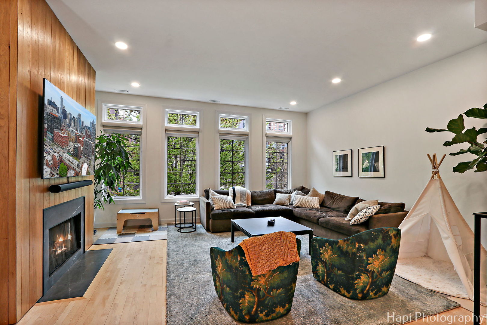 358 W Huron Street B
