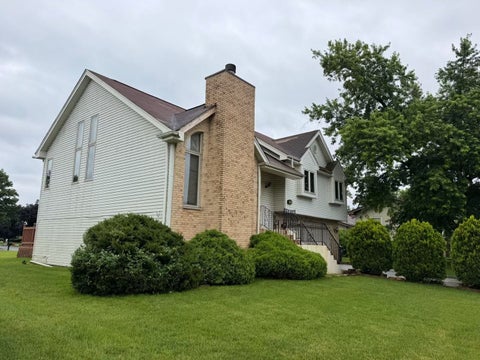 Tiny photo for 223 S Dante Avenue, Glenwood, IL 60425 (MLS # 12682129)