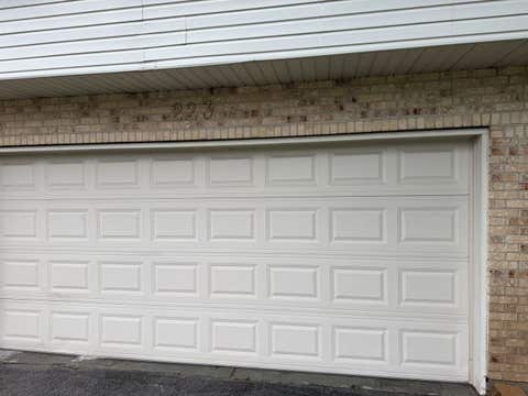 Tiny photo for 223 S Dante Avenue, Glenwood, IL 60425 (MLS # 12682129)