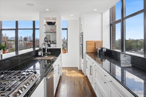 Tiny photo for 2600 N Southport Avenue #409, Chicago, IL 60614 (MLS # 12442800)