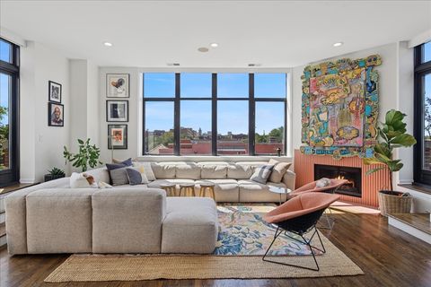 Tiny photo for 2600 N Southport Avenue #409, Chicago, IL 60614 (MLS # 12442800)
