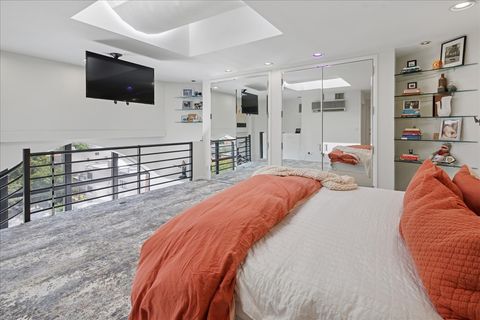 Tiny photo for 2600 N Southport Avenue #409, Chicago, IL 60614 (MLS # 12442800)
