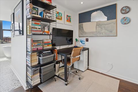 Tiny photo for 2600 N Southport Avenue #409, Chicago, IL 60614 (MLS # 12442800)