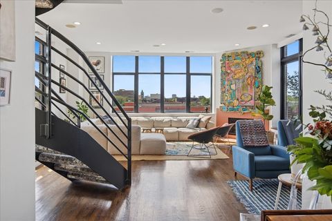 Tiny photo for 2600 N Southport Avenue #409, Chicago, IL 60614 (MLS # 12442800)