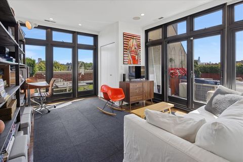Tiny photo for 2600 N Southport Avenue #409, Chicago, IL 60614 (MLS # 12442800)