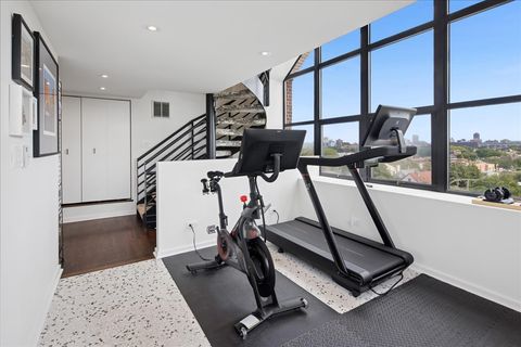 Tiny photo for 2600 N Southport Avenue #409, Chicago, IL 60614 (MLS # 12442800)