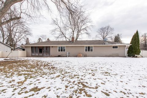 Tiny photo for 10222 W Bairstow Avenue, Beach Park, IL 60087 (MLS # 12568026)