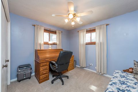 Tiny photo for 10222 W Bairstow Avenue, Beach Park, IL 60087 (MLS # 12568026)