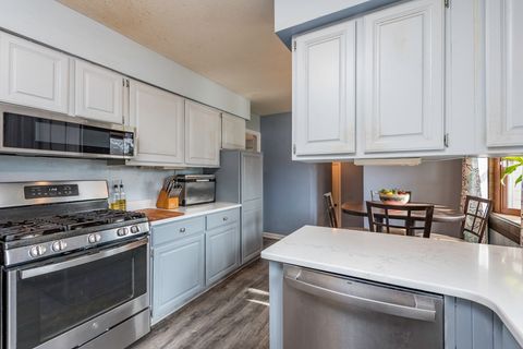 Tiny photo for 10222 W Bairstow Avenue, Beach Park, IL 60087 (MLS # 12568026)