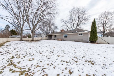 Tiny photo for 10222 W Bairstow Avenue, Beach Park, IL 60087 (MLS # 12568026)