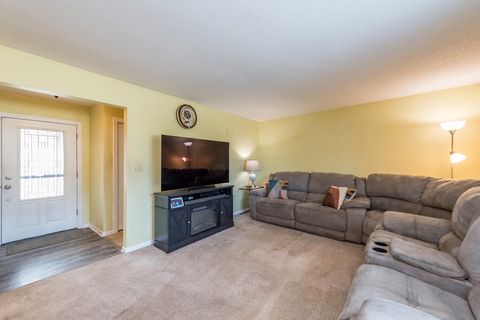 Tiny photo for 10222 W Bairstow Avenue, Beach Park, IL 60087 (MLS # 12568026)