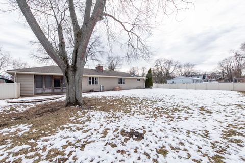 Tiny photo for 10222 W Bairstow Avenue, Beach Park, IL 60087 (MLS # 12568026)