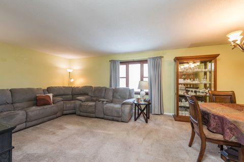 Tiny photo for 10222 W Bairstow Avenue, Beach Park, IL 60087 (MLS # 12568026)
