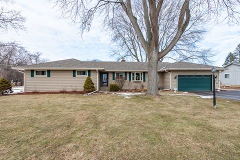 Photo of 10222 W Bairstow Avenue, Beach Park, IL 60087 (MLS # 12568026)