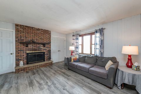 Tiny photo for 10222 W Bairstow Avenue, Beach Park, IL 60087 (MLS # 12568026)