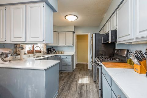 Tiny photo for 10222 W Bairstow Avenue, Beach Park, IL 60087 (MLS # 12568026)