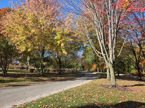 Tiny photo for 34 Logan Loop, Highland Park, IL 60035 (MLS # 12482072)