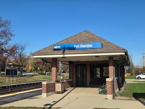 Tiny photo for 34 Logan Loop, Highland Park, IL 60035 (MLS # 12482072)