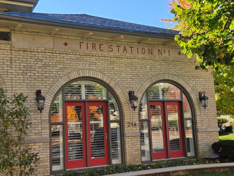 Tiny photo for 34 Logan Loop, Highland Park, IL 60035 (MLS # 12482072)