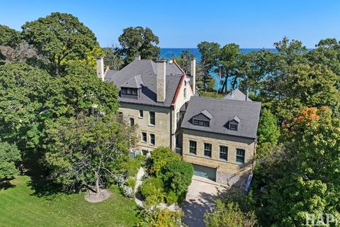 34 Logan Loop Highland Park IL 60035