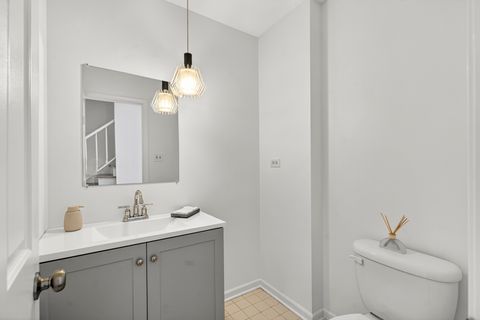 Tiny photo for 647 Sedgwick Drive, Libertyville, IL 60048 (MLS # 12650606)