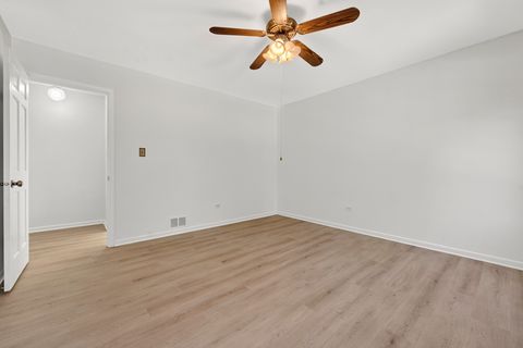 Tiny photo for 647 Sedgwick Drive, Libertyville, IL 60048 (MLS # 12650606)