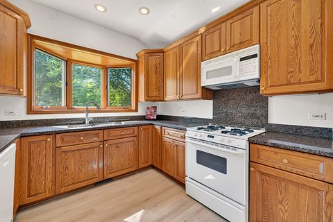 Tiny photo for 647 Sedgwick Drive, Libertyville, IL 60048 (MLS # 12650606)
