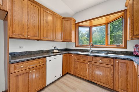 Tiny photo for 647 Sedgwick Drive, Libertyville, IL 60048 (MLS # 12650606)
