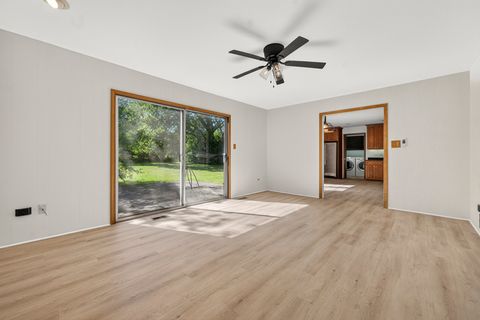 Tiny photo for 647 Sedgwick Drive, Libertyville, IL 60048 (MLS # 12650606)
