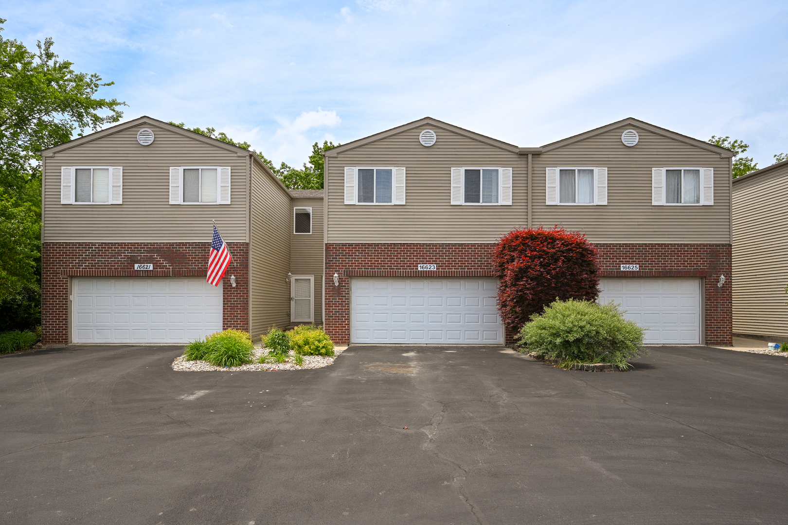 16623 Willow Walk Drive