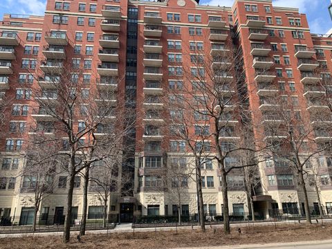 Photo of 1250 S INDIANA Avenue #605, Chicago, IL 60605 (MLS # 12657839)