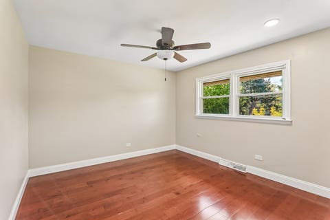 Tiny photo for 807 E Golfview Drive, Mount Prospect, IL 60056 (MLS # 12718941)