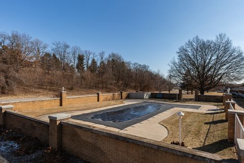 Tiny photo for 1104 Kimberly Road #603, Bettendorf, IA 52722 (MLS # 12559532)