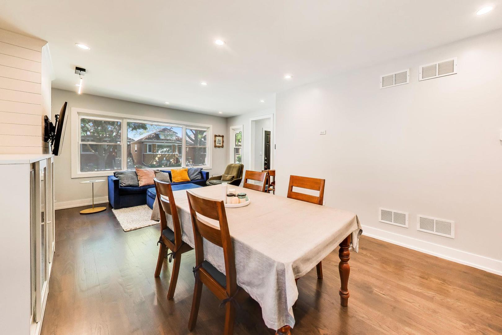 2934 N 77th Court
