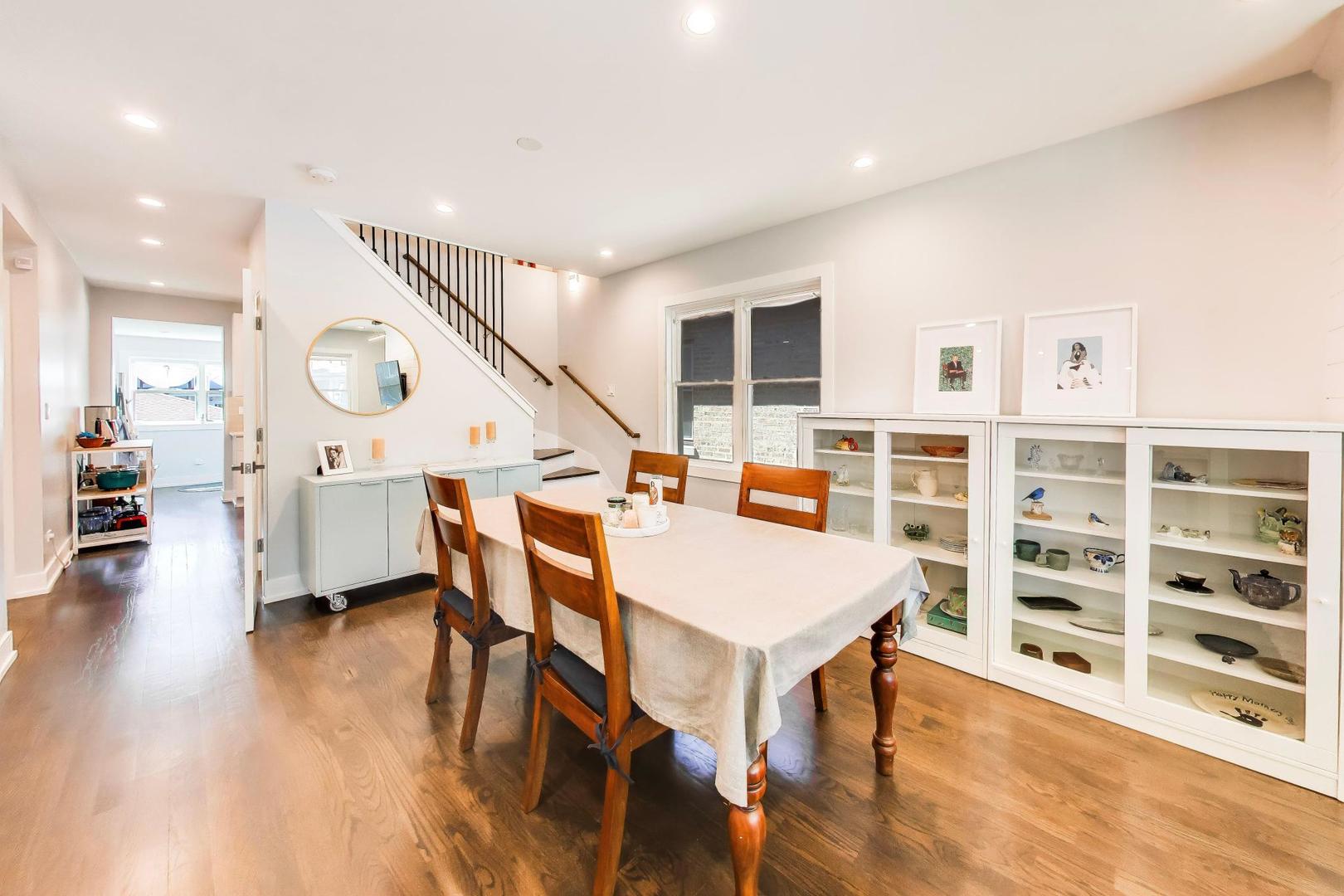 2934 N 77th Court