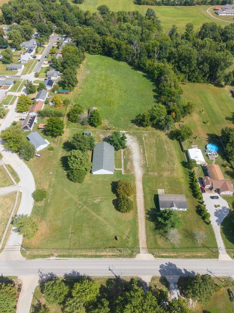Tiny photo for 321 Country Club Lane, Centralia, IL 62801 (MLS # 12765908)