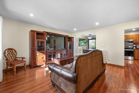 Tiny photo for 849 Hemlock Drive, Sleepy Hollow, IL 60118 (MLS # 12588200)