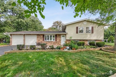 Tiny photo for 849 Hemlock Drive, Sleepy Hollow, IL 60118 (MLS # 12588200)