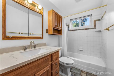 Tiny photo for 849 Hemlock Drive, Sleepy Hollow, IL 60118 (MLS # 12588200)