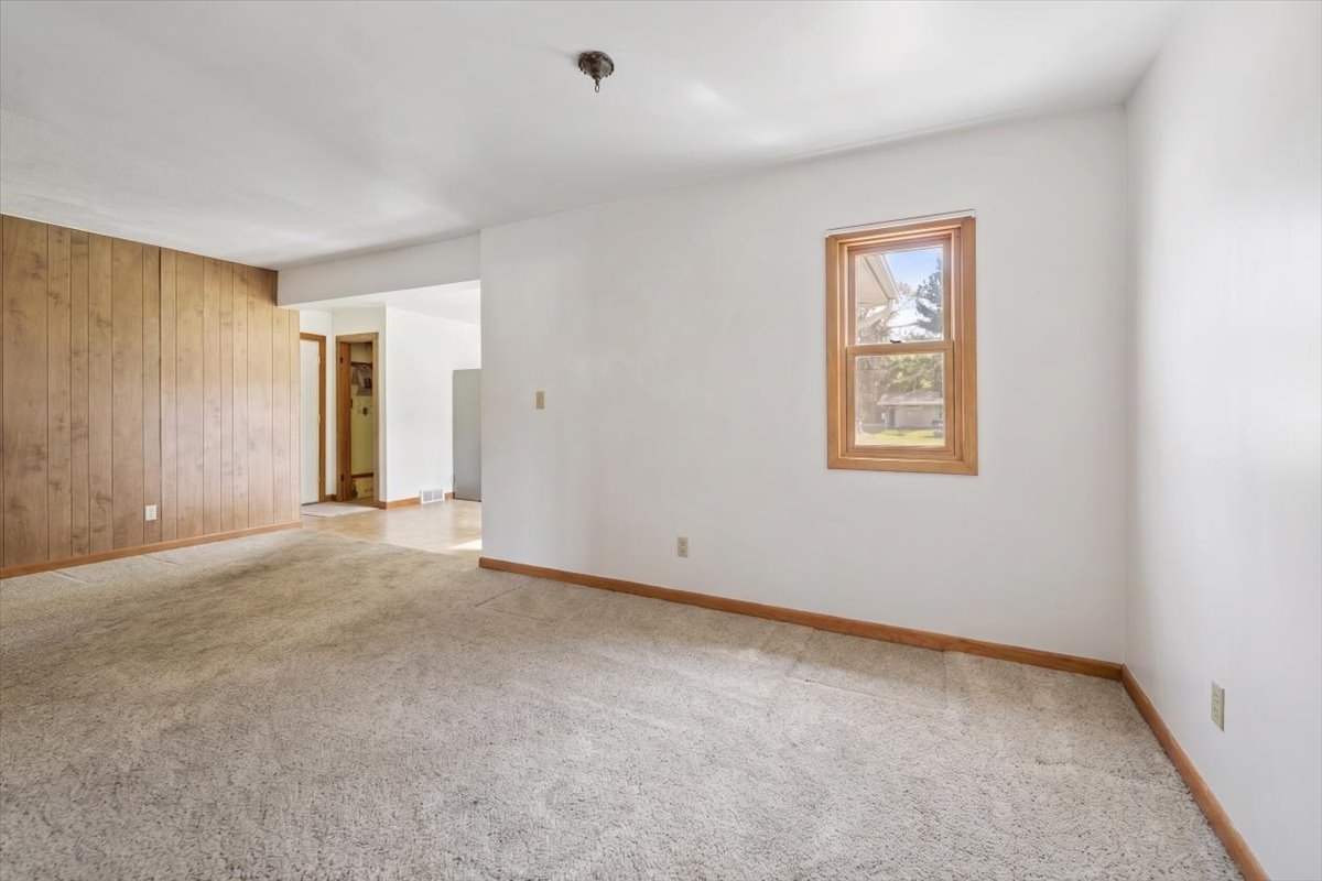 2504 Commonwealth Avenue