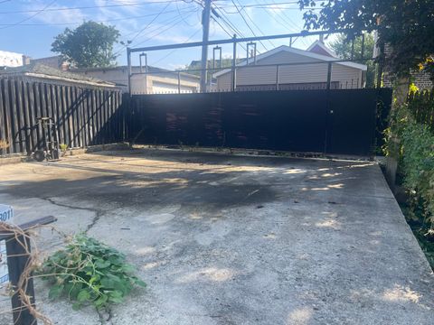 Tiny photo for 2213 S Oakley Avenue, Chicago, IL 60608 (MLS # 12507611)