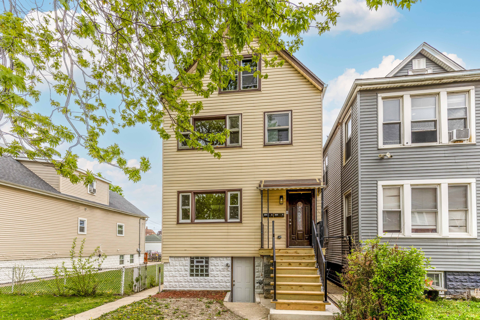 2806 S 48th Court