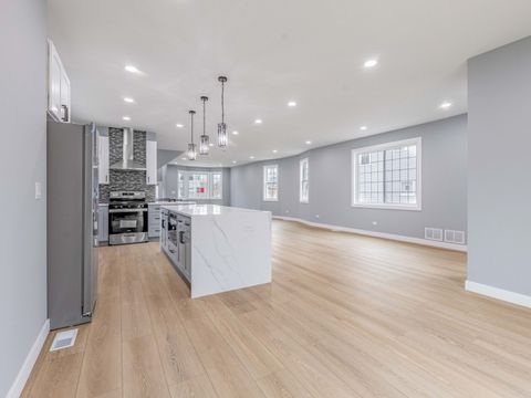Tiny photo for 3548 Clinton Avenue, Berwyn, IL 60402 (MLS # 12426532)