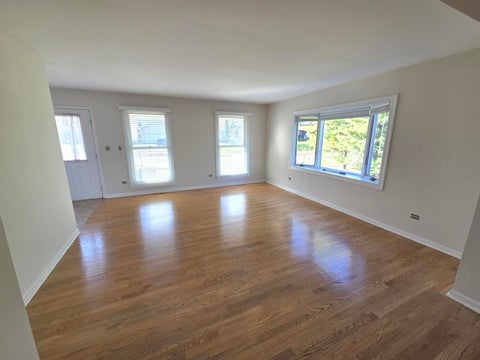 Tiny photo for Schaumburg, IL 60193 (MLS # 12785428)