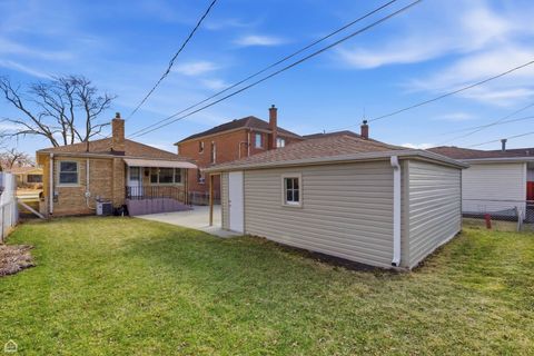 Tiny photo for 4052 N Olcott Avenue, Norridge, IL 60706 (MLS # 12578798)