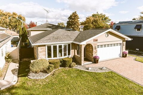 Tiny photo for 5710 W 89th Place, Oak Lawn, IL 60453 (MLS # 12507778)