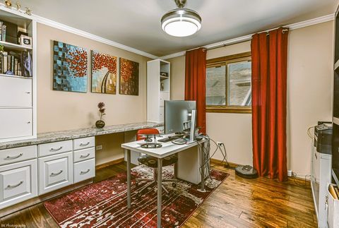 Tiny photo for 5710 W 89th Place, Oak Lawn, IL 60453 (MLS # 12507778)